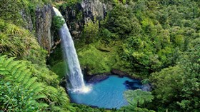 Bridal-Veil_Falls_New_Zealand