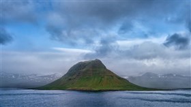 Snowy_Ocean_Peaks