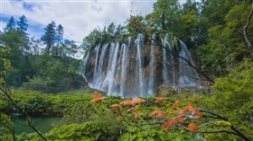 4K_Crystal Croatia Waterfalls