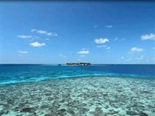 clear waters of the maldives